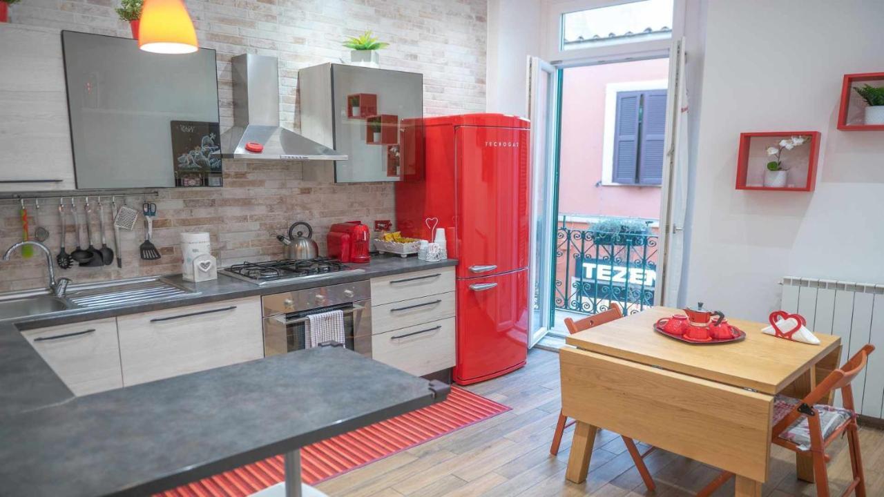 Little House In The Centre Nettuno Apartment Exterior photo